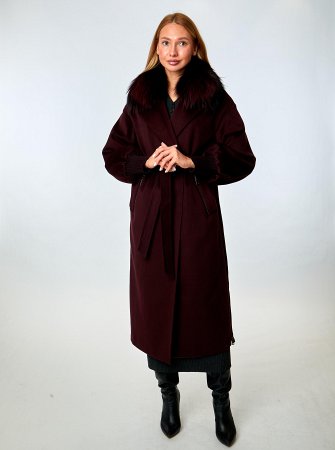 Пальто женское с отделкой мехом чернобурой лисы