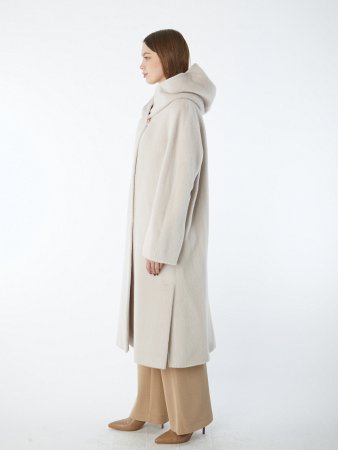 Премиальное пальто с капюшоном и поясом