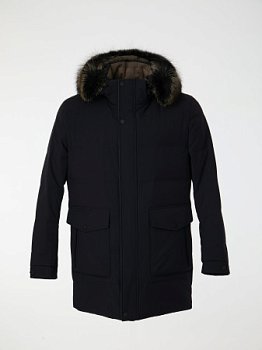 Удлиненный пуховик с капюшоном