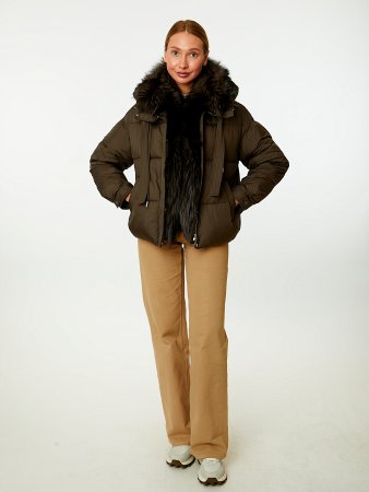 Пуховик женский укороченный с капюшоном