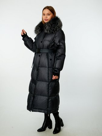 Длинный пуховик с отделкой мехом лисицы