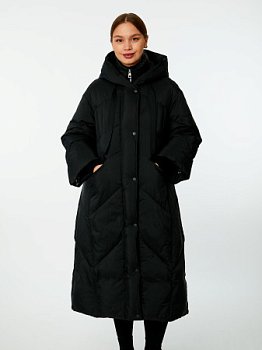 Пуховик женский удлинённый с капюшоном