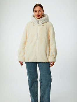 Куртка женская из искусственного меха с капюшоном