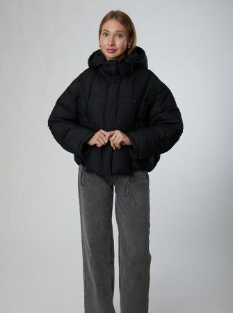Пуховик женский укороченный с капюшоном