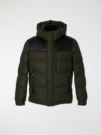 Укороченный пуховик с капюшоном