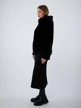 Укороченная шуба из меха норки с капюшоном