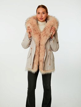 Укороченная парка с капюшоном