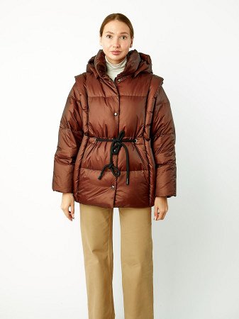 Пуховик с капюшоном и съемными рукава