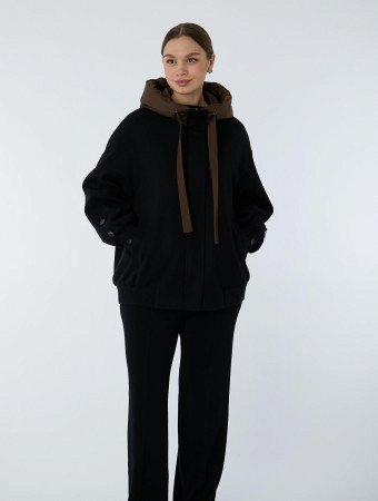 Драповая куртка с капюшоном