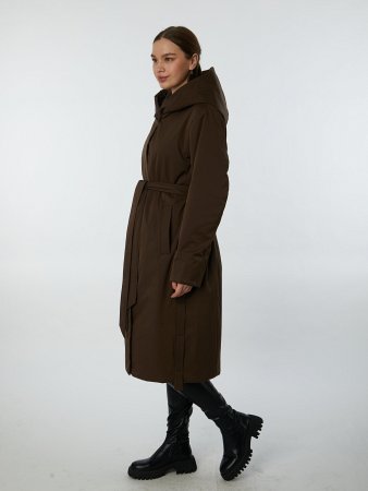 Утепленный плащ с капюшоном и поясом