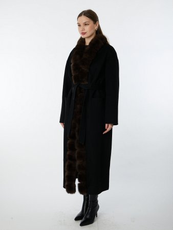 Длинное пальто с поясом и отделкой из песца
