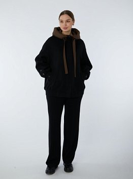 Драповая куртка с капюшоном