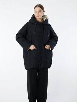 Утепленная куртка с капюшоном