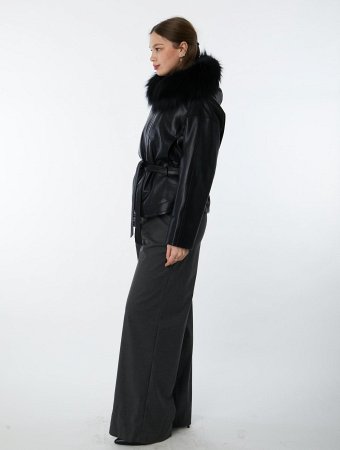 Утепленная куртка из натуральной кожи с капюшоном