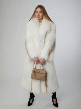 Шуба из натурального меха лисы