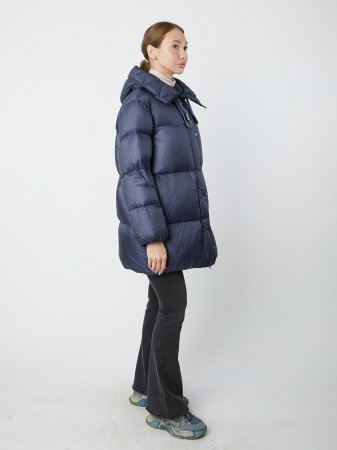 Стильный пуховик с капюшоном