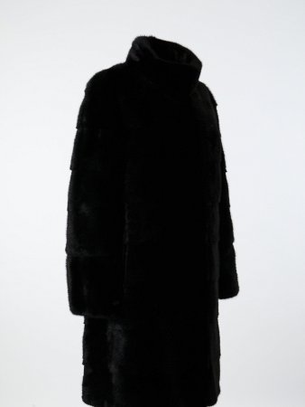 Шуба из меха норки с воротником стойкой
