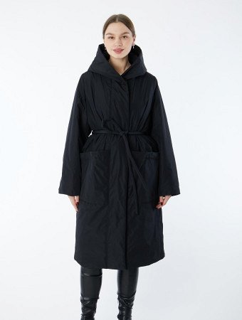 Утепленное пальто с капюшоном