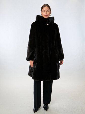 Шуба из меха норки с капюшоном