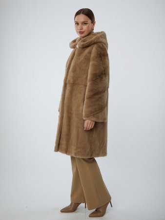 Шуба из меха норки с капюшоном