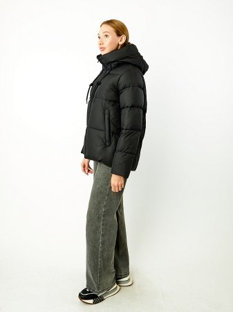Пуховик укороченный с капюшоном