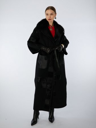 Демисезонное пальто со съемным мехом лисы