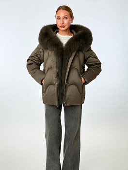 Укороченный пуховик с капюшоном