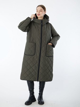 Стеганный плащ с каюшоном переходящим в стойку