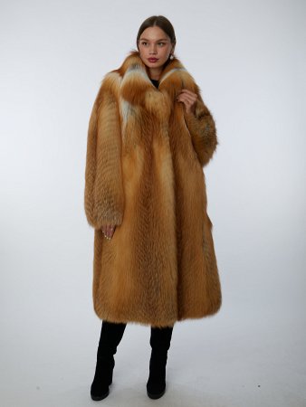 Шуба из натурального меха лисы