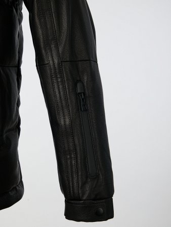 Кожаный пуховик с капюшоном