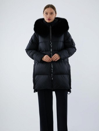 Пуховик с капюшоном