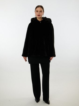 Укороченная шуба из меха норки с капюшоном