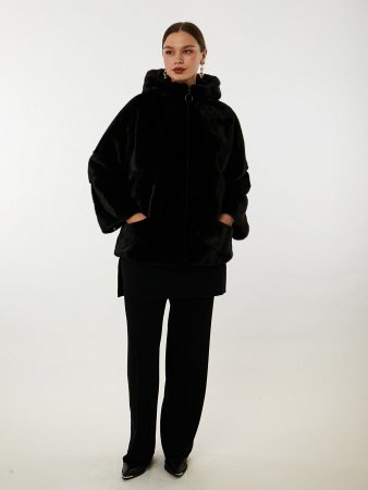 Укороченная шуба из меха норки с капюшоном