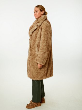 Шуба из экомеха с английским воротником