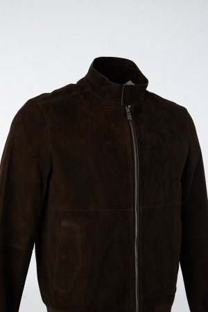 Стильный бомбер из натуральной замши