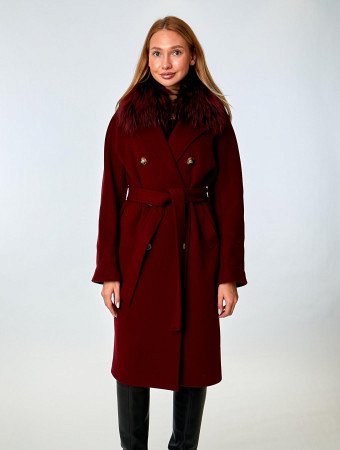Стильное пальто с английским воротником