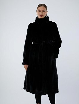 Шуба из меха норки с поясом