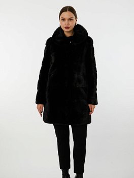 Шуба из меха норки с капюшоном