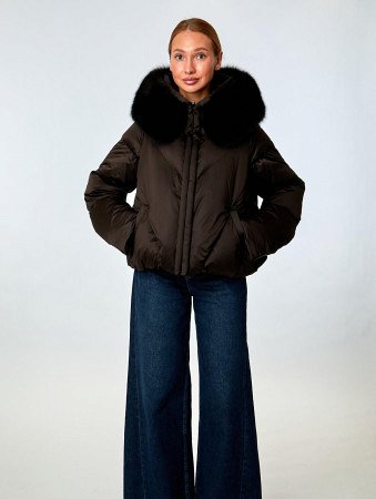 Укороченный пуховик с капюшоном