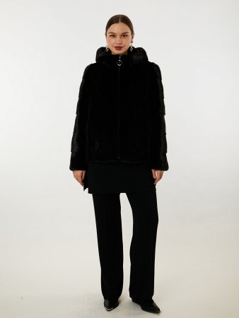 Укороченная шуба из меха норки с капюшоном