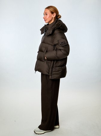 Укороченный пуховик с капюшоном