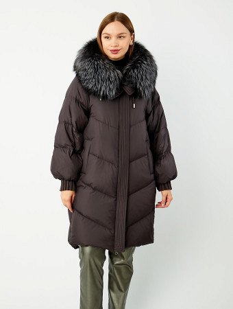 Удлиненный пуховик с капюшоном и отделкой из лисы