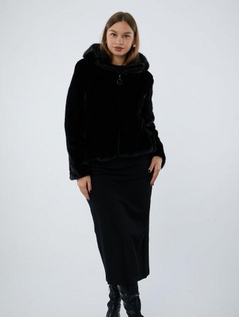 Укороченная шуба из меха норки с капюшоном