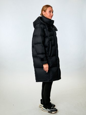 Удлиненный пуховик с капюшоном