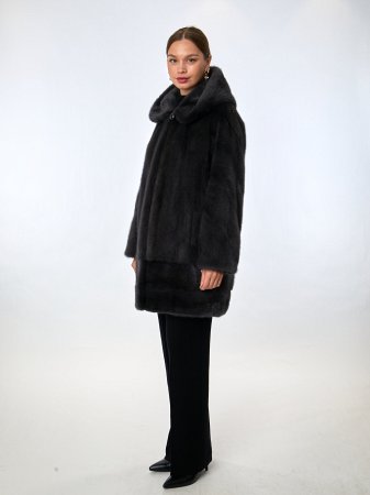 Шуба из меха норки с капюшоном