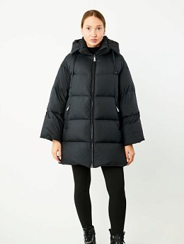 Пуховик со съемным капюшоном