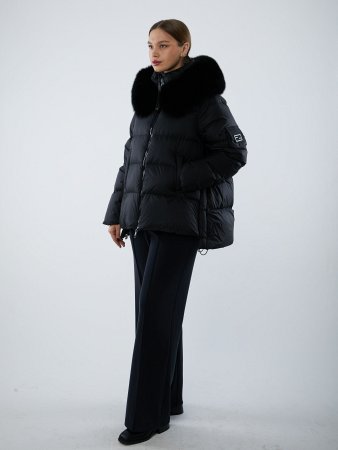 Укороченный пуховик с капюшоном