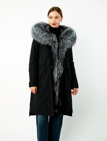 Парка с капюшоном