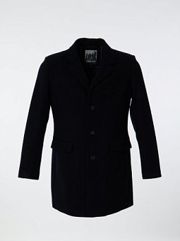 Мужское пальто с английским воротником