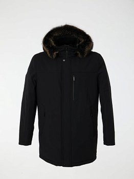 Пуховик с капюшоном и отделкой енота